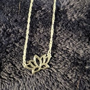 Lotus silver necklace